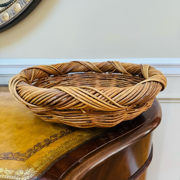 Large Circular Round Wicker Braided Twisted Boho Basket - Picture 2 of 5